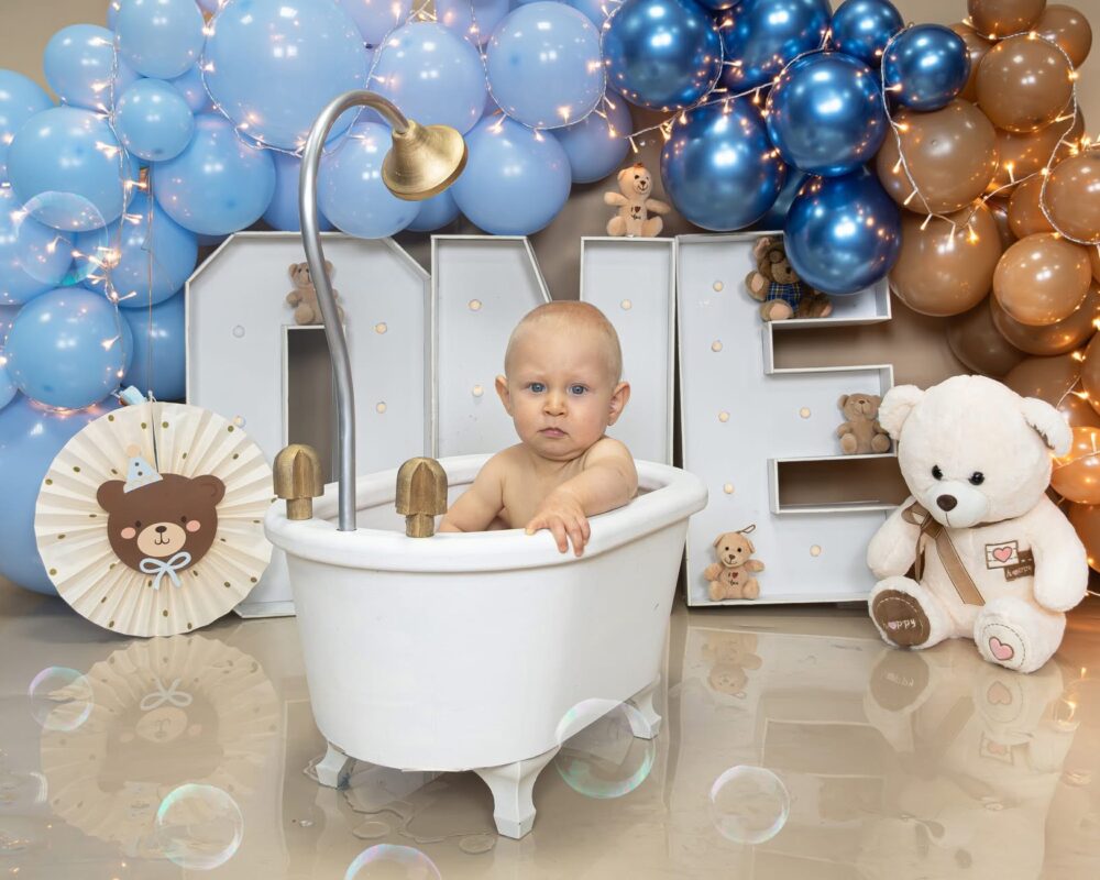 Детска и семейна студийна фотография от Forever Us Photography by Elena